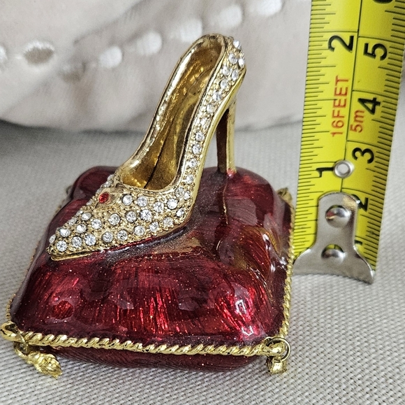 πUnique Vintage Red And Gold Trinket Box Rhinestone High Heel Jewelry Decorπ - Picture 8 of 8